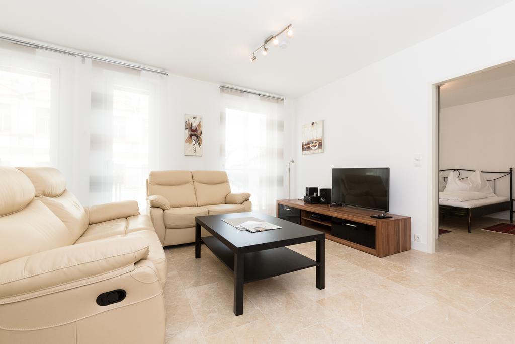 Rafael Kaiser - Paros Apartment - Contactless 24H Check-In Wien Exteriör bild