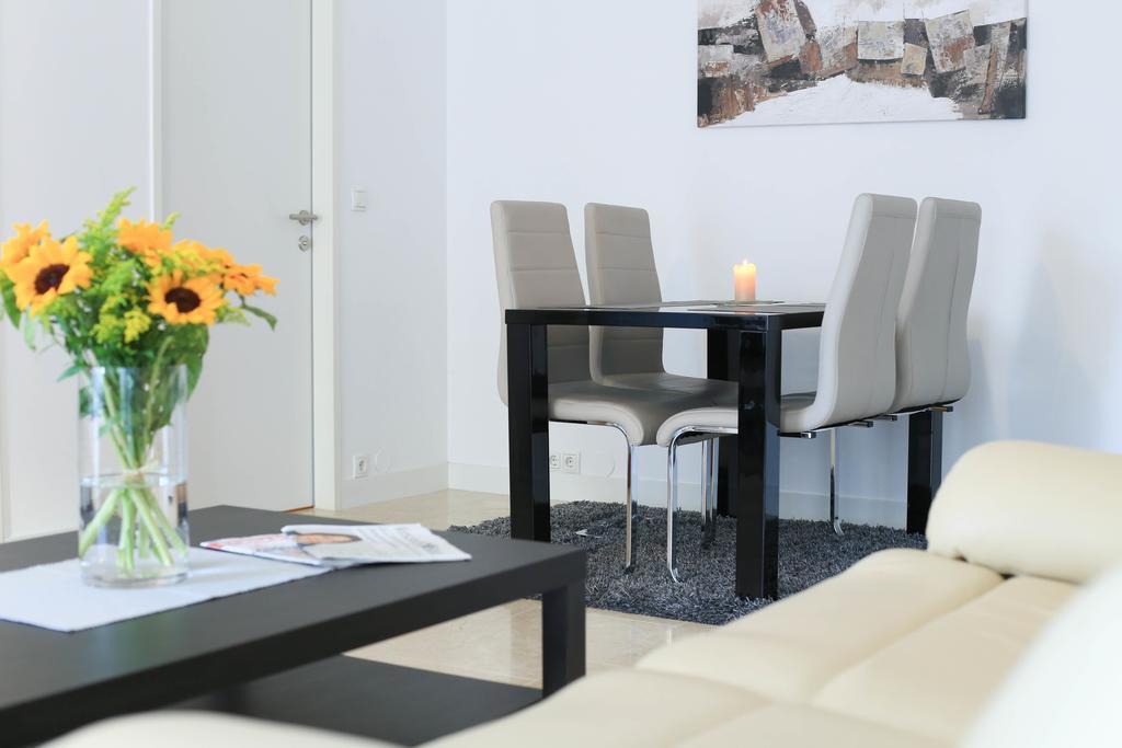 Rafael Kaiser - Paros Apartment - Contactless 24H Check-In Wien Exteriör bild