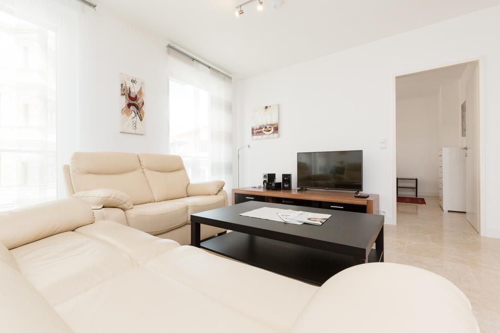 Rafael Kaiser - Paros Apartment - Contactless 24H Check-In Wien Rum bild