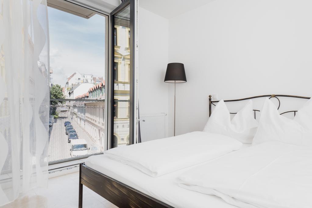 Rafael Kaiser - Paros Apartment - Contactless 24H Check-In Wien Rum bild